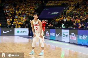 媒体人：可以放心带余嘉豪&amp;王俊杰去亚洲杯 徐杰连续缺阵是伤了吗