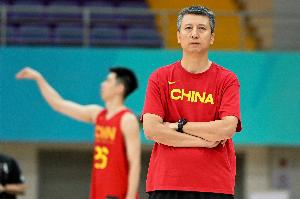 九游中国-媒体人：中国男篮后卫角色转换慢 打定点还是打挡拆老要纠结半天
